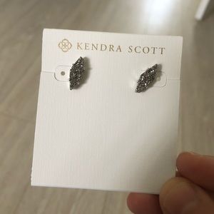 💖 Kendra Scott Studs 💖